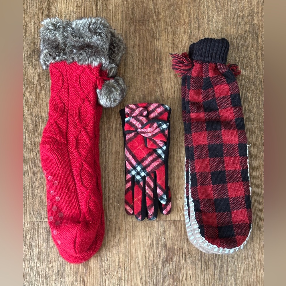 NWOT (2 ) Red & Black Plaid slipper boots with a pair of  Coco & Carmen gloves